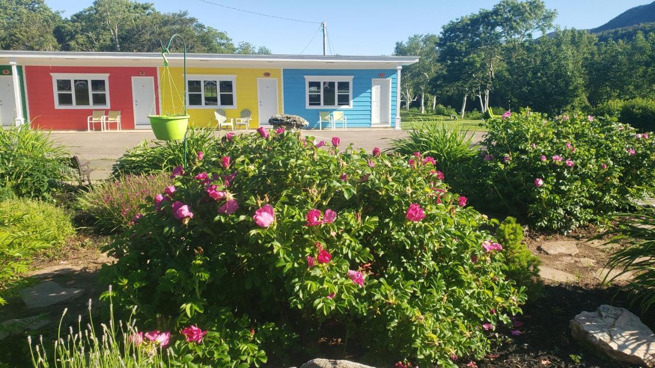 Cornerstone Motel 4*