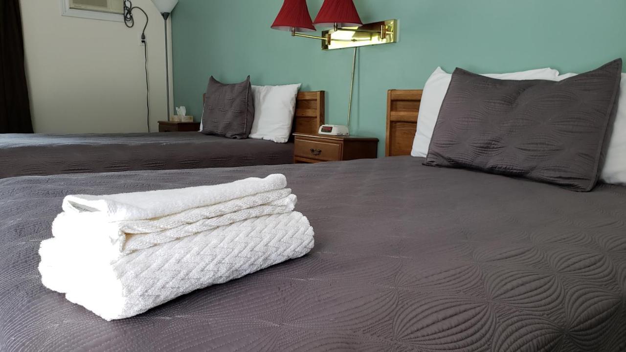 Cornerstone Motel 4*